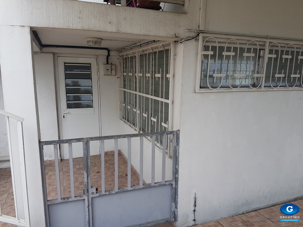 Bas de villa – SCHOELCHER – Cité Saint Georges- 2 Pièces